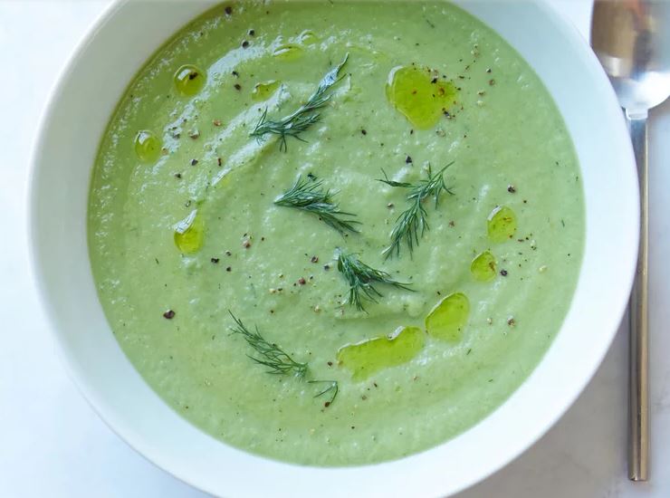 Sopa de pepino y maíz